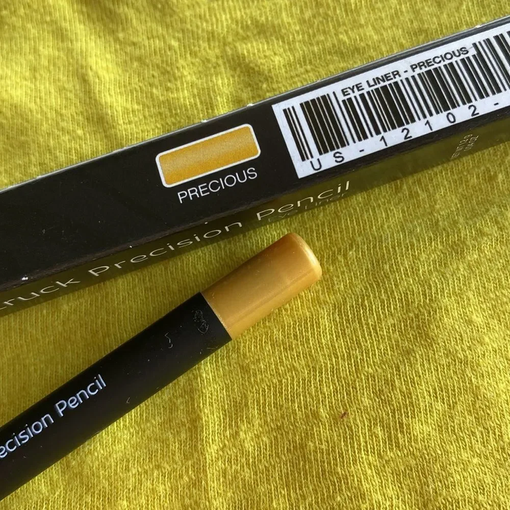 Younique Eyeliner - Precious
